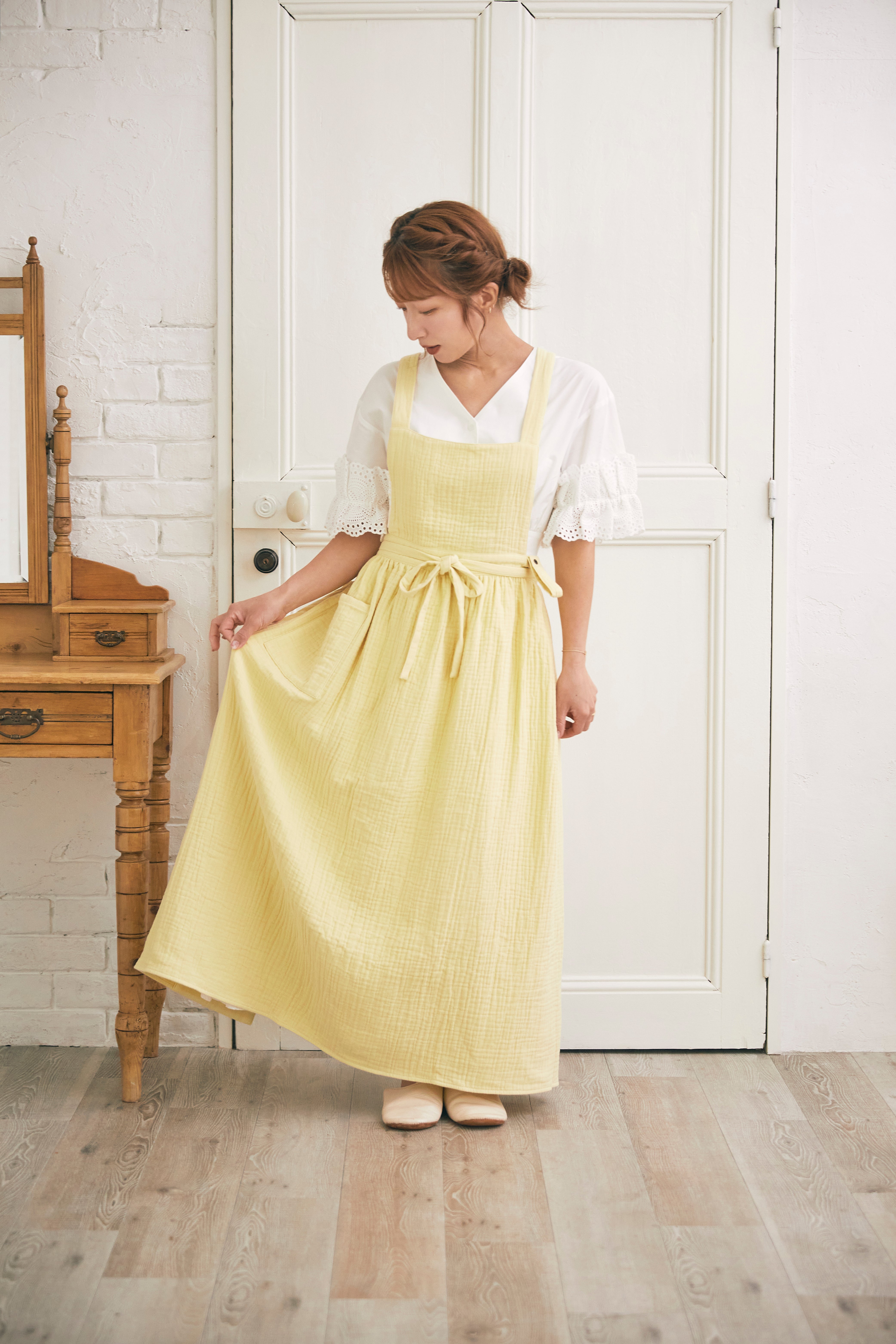 辻ちゃんエプロン　新品未使用　パセリエプロン　ピンク ワンピースみたいなエプロンが辻希美プロデュースのブランド
