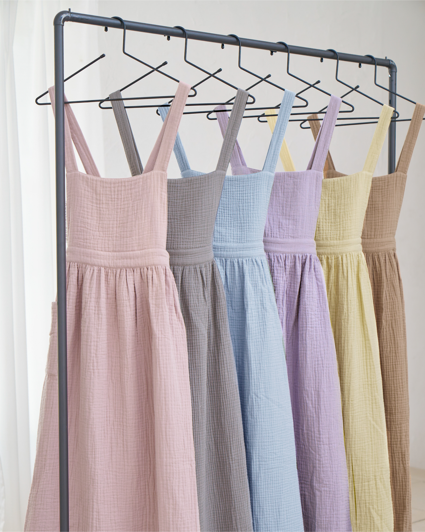 COTTON GAUZE APRON – Parsley COTTON GAUZE APRON – Parsley